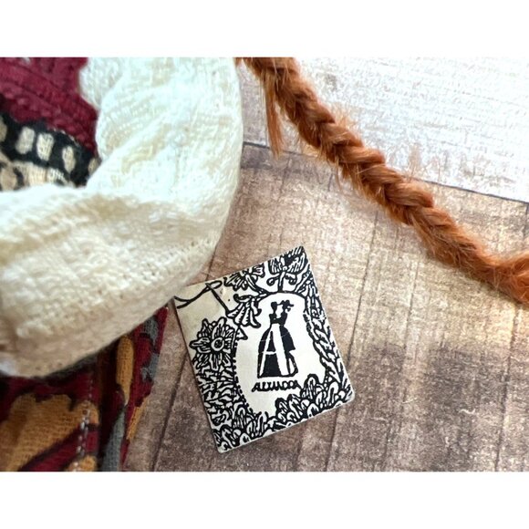 Vintage Russian Artisan KAT'USHA 00' Gypsy Woman 6.75 Height - Picture 3 of 5